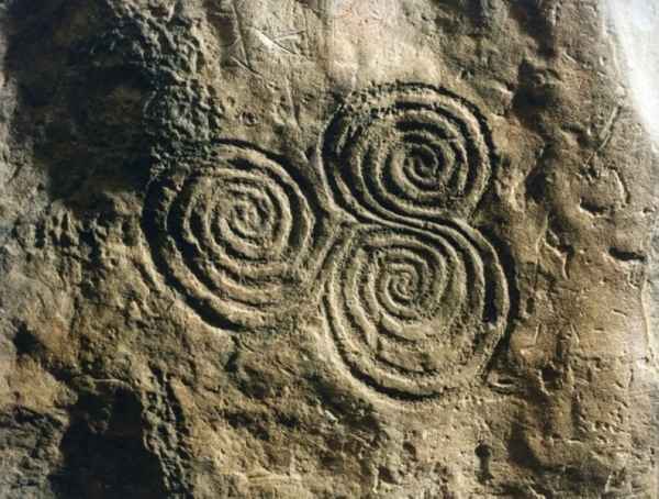 Tri-spiral carving at Newgrange