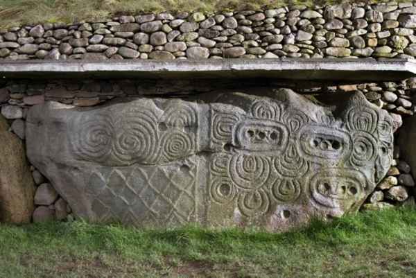 Newgrange Kerbstone 52