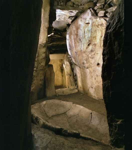 Basin stone in Dowth North chamber from side chamber
