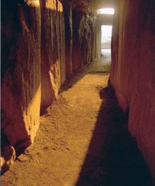 Winter Solstice sun shining through roof box at Newgrange