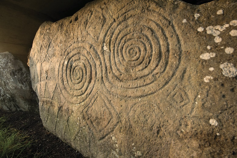 Pierre gravée no 67, Newgrange