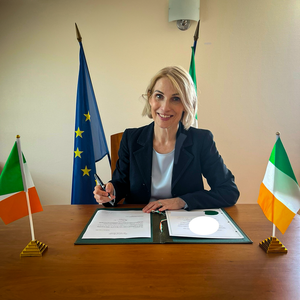 Ambassador Caitriona Doylee Signing